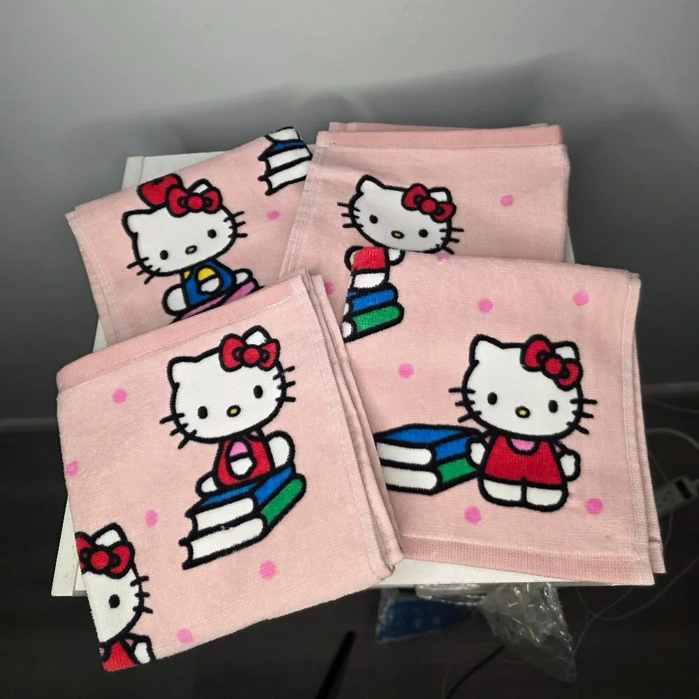 Sanrio Hello Kitty Lot of Four Washcloths 13